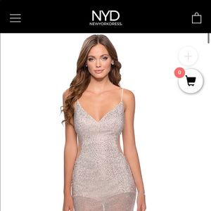 La Femme, NEVER WORN, NEVER TAILORED
Size 2 
Blush 
Sparkly 
Style number/ 28601